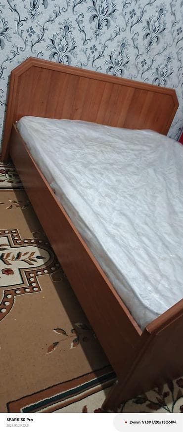 iwlenmiw kravatlar: İşlənmiş, İkinəfərlik çarpayı, Bazasız, Matras ilə — 1