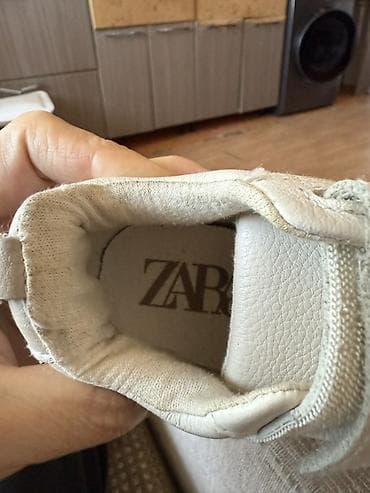 usaq botlari: ZARA uşaq ayaqqabısı - Rəng: krem/ağ - Material: teksturalı süni dəri — 2