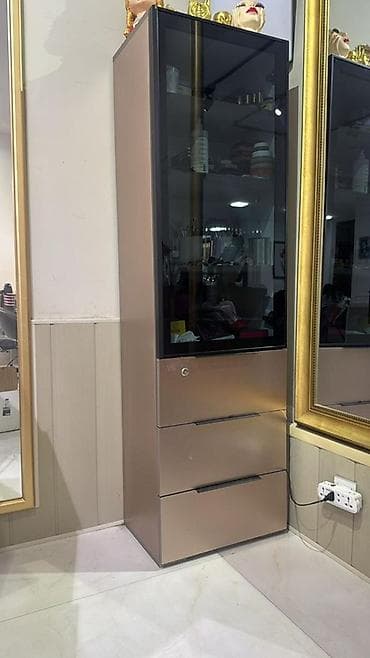 lazer stolu: Salon üçün vitrinqarderob və konsol stol dəsti - Material: MDF — 2
