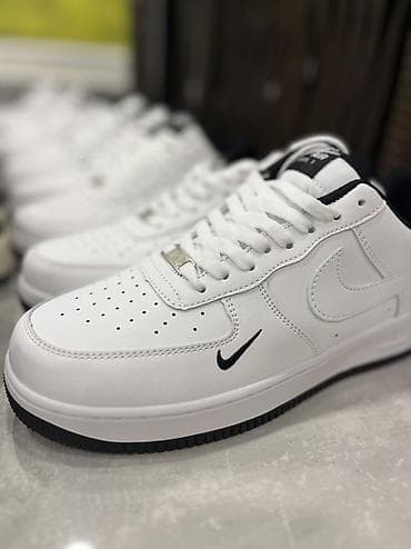 Məhsul: Krossovkalar – müxtəlif modellər və rənglər Təsvir: - Şəhər