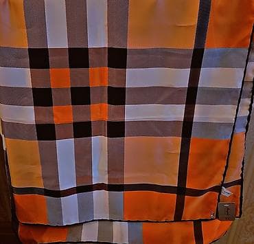 Məhsul: Naxışlı ipək şərf - Material: Yüksək parıltılı, hamar