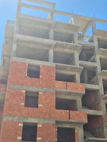 permanent qas tuk effekti: Yeni tikili . təmirsiz satılır . qurtuluş 93 də yerləşir 30 A . 1 2 — 4