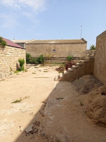 дом с цокольным этажом и гаражом: Tikinti — 1