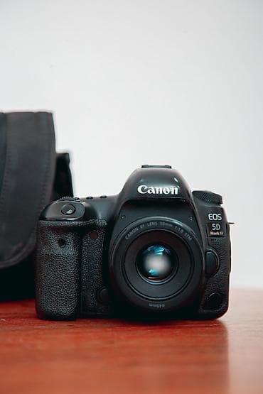 Canon 5D Mark IV satılır. Aparat ideal vəziyyətdədir, çox az istifadə