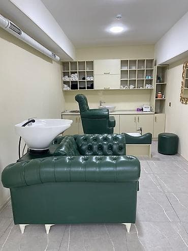 Rəflər, etajerkalar: Əlaqə vatsapp 0513706000 Nərmanovda gözəllik salonu icarəyə verilir — 2