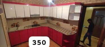 Bu, iki rəngli dizaynı ilə mətbəxlər üçün nəzərdə tutulmuş künc mətbəx