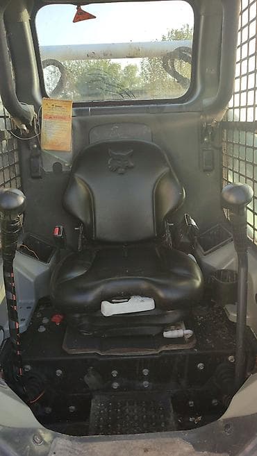 t 16 traktor: Bobcat S590 .servis texnikasi.veziyeti super.xerci yoxdu qaycili — 4