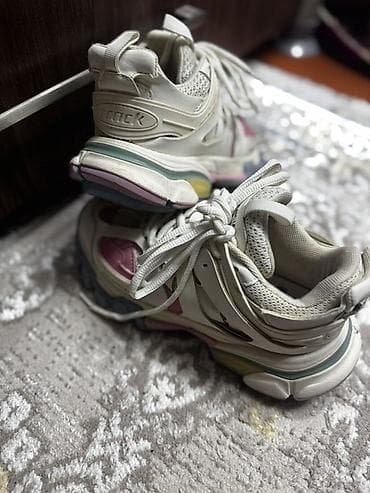 etir qablari: Balenciaga Track unisex krosovkaları - Model: Balenciaga Track - Rəng — 1