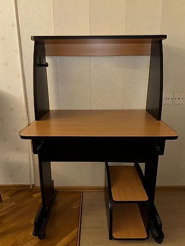 Düz masa, Polkalı, Siyirməsiz, Türkiyə, Sadə laminat, Zəmanətsiz, Kredit yoxdur