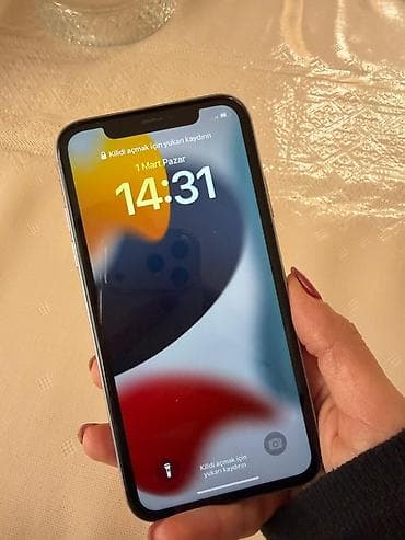 Компьютеры, ноутбуки и планшеты: IPhone 11, Face ID — 3