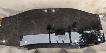 Düz TV altlığı, Polkalı, Şüşəli