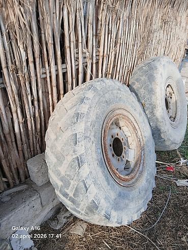 hyundai county satilir: Ağır texnika üçün 2 ədəd təkər-disk komplekti. Xüsusiyyətlər: - Təkər — 1