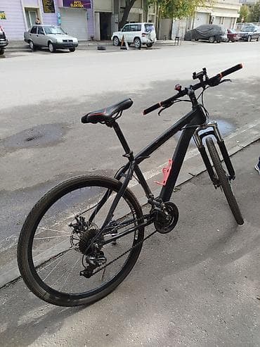 İdman velosipedləri: Şəhər/trek hibrid velosiped - Rəng: qara, qırmızı detallı (qablıq — 2