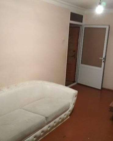 quba kirayə ev: Sumqayıt şəhəri, 3 mkr, 5/1, 1 otaqlı ev kirayə verilir. Evdə taxt — 4