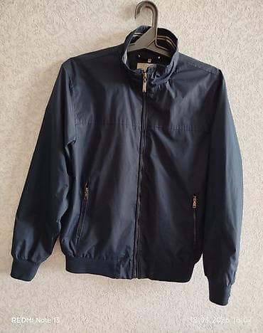 kurtka satilir: Kişi gödəkcəsi. 34, 36, 38 razmerlərə gedir.
XS S, M — 1