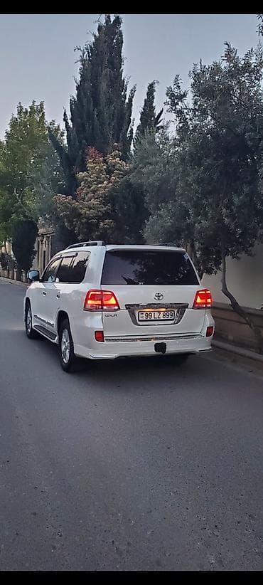 opel astra 2010: Toyota Land Cruiser GXR – tam ölçülü, 7 yerlik SUV. Xüsusiyyətlər: - — 3