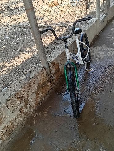 BMX tərzli uşaq/yeniyetmə velosipedi - Çərçivə: polad, ağ rəngdə
