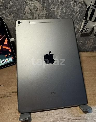 Apple iPad: Б/у Apple iPad Pro, 9,7", < 64 ГБ, Самовывоз, Платная доставка — 2