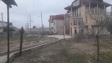 kredit ev: Villaların satışı. 2 si birlikde 40 sotun içində, biri remontlu, biri — 5