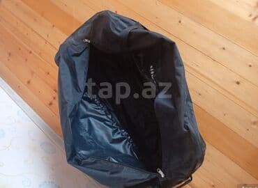 Спортивная форма: Böyük həcmli səyahət/sporto çantası - Rəng: qara - Material: suya — 2