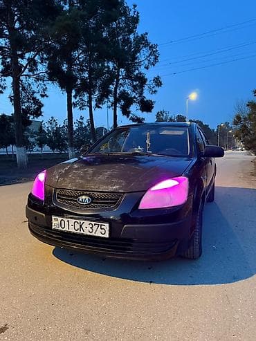 bmw e39 2003: Kia Rio: 1.4 l | 2008 il Hetçbek — 1