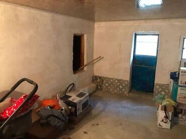 hovsanda obyekt satılır: Qaraçuxur qəs. 4 otaqlı, 110 kv. m, Orta təmir — 18