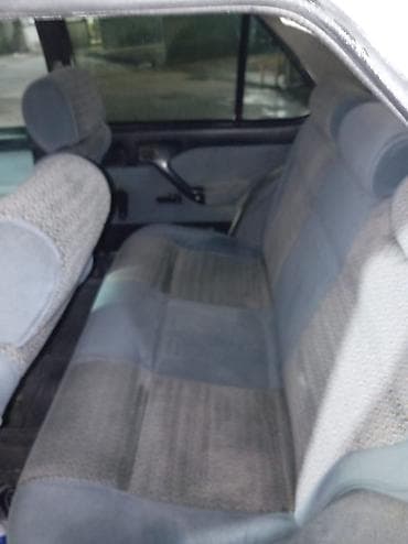 man sat: Model: Tofas (sedan) Kuzov: 4 qapılı, ağ rəng Sükan: solda Yanacaq — 2