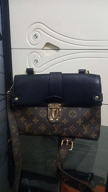 Əl çantası, Louis Vuitton