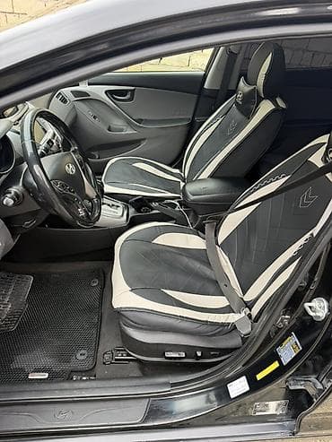 kia optima 2021: Hyundai Elantra – qara sedandır. Xüsusiyyətlər: - Kuzov: sedan, qara — 6