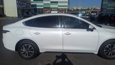 sofer isi elanlari: Водитель такси требуется, Транспорт предоставляется, Ежедневно оплата — 1