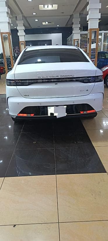 range rover oluxana: BYD Destroyer 05: 1.5 l | 2026 il 8000 km Sedan — 4