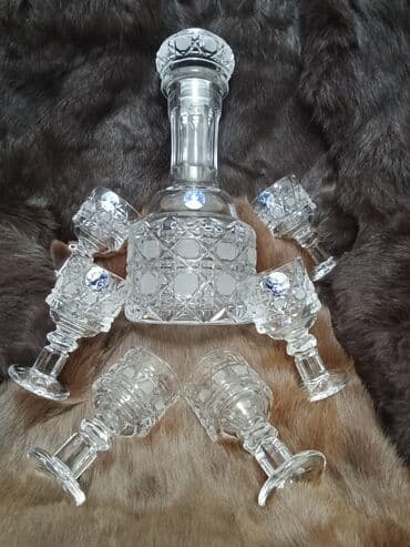 tom xrustal qablar: Büllur içki dəsti - Tərkibi: 1 ədəd qapaqlı qrafin + 6 ədəd balaca — 3