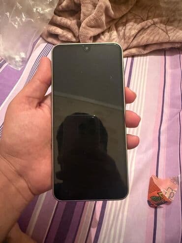 telefon divar kağızları 2022: Samsung Galaxy S22 — 5