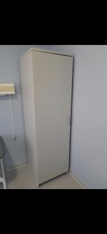 Ofis/ev üçün üçqapılı dolab - Rəng: açıq boz, üstü tünd mavi haşiyəli — 3