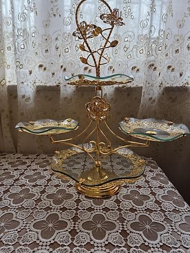 bagima qablar: Tort və şiriniyyat qabı, rəng - Qızılı, Şüşə — 1