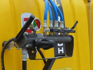 matqa daraldan derman: Dərman səpən 1000 L Hidrovlik (slinderli ) 16 Metr qol Pompa — 8