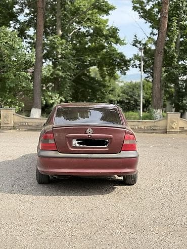 opel astra k: Opel Vectra: 1.8 l | 1996 il 1235000 km Sedan — 4