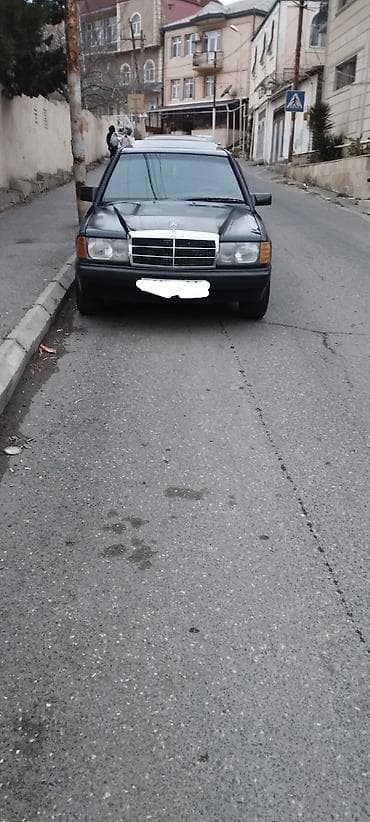 diffuser satisi: Mercedes-Benz 190: 1.8 l | 1993 il Sedan — 5