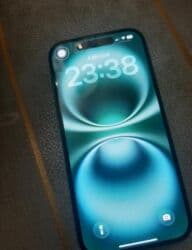 ayfon x8: IPhone 16, 128 GB, Alpine Green — 3