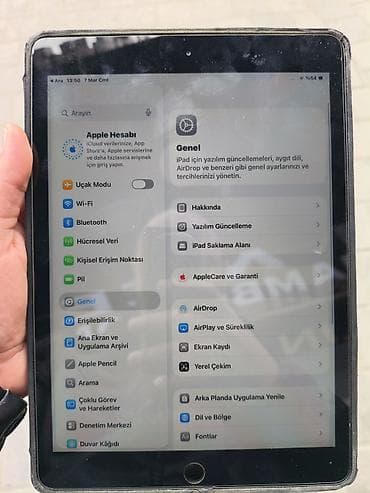 ipad 7: Apple iPad (Home düyməli model) - Ekran: Təxminən 10.2 düym Retina — 2