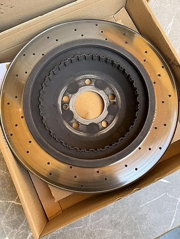 mersedes buferi satilir: Məhsul: Avtomobil üçün əyləc sistemi komplekti Tərkibi: - 4 ədəd — 5