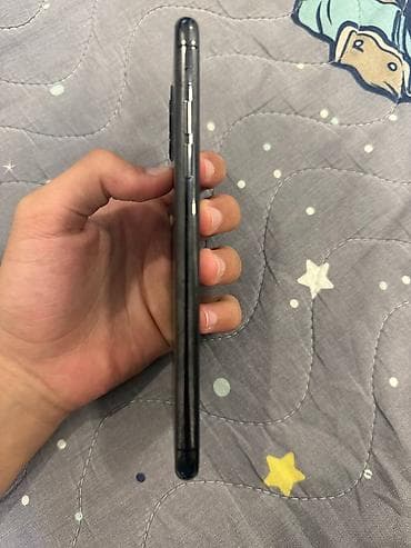 apple earpods: IPhone 11 Pro Max, Space Gray — 3
