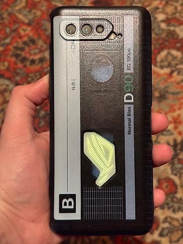 ps3 islenmis: Asus ROG Phone 5, 256 GB, rəng - Ağ, Sensor, İki sim kartlı, Face ID — 7