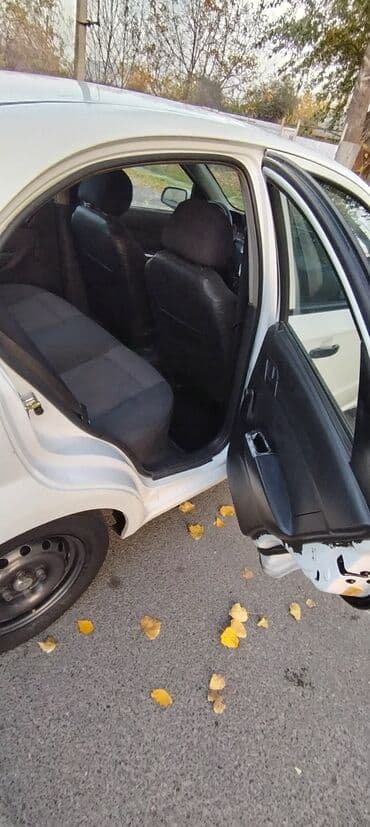 hyundai sonata 2011: Chevrolet Aveo: 1.2 l | 2011 il 420000 km Sedan — 10