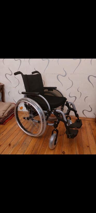 Universal əlil arabası - Yüngül və davamlı alüminium/metal karkas -