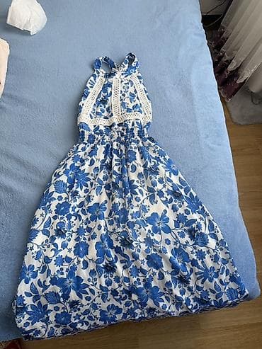 qara köynək: Qadın geyim dəsti – 4 fərqli model 1) Mavi-ağ çiçək naxışlı yay — 1