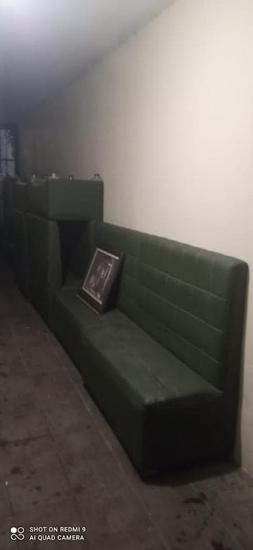 masa kafe: Kafe üçün divan oturacaqları satılır. 10 ədəddir, hər biri 45 AZN — 5
