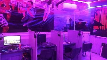 xırdalanda: Xırdalan memmed emin resulzade küçesi 11 ve 8 nömreli mektebin — 2