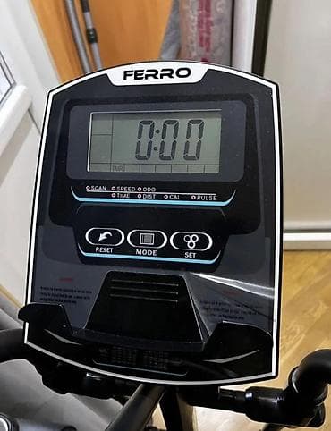 FERRO eliptik trenajor - çoxfunksiyalı LCD konsol: vaxt (TIME), sürət — 7