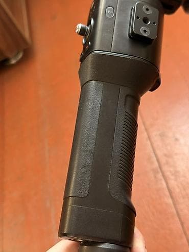 kamera gence: DJI Ronin seriyasından 3 oxlu əl gimballı stabilizator - Brend/model — 5